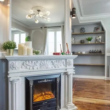 Apartment Parisian Gem: Heart Of The Latin Quarter- 2br Lift *