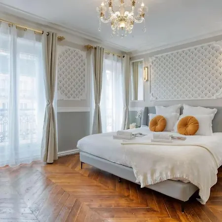 Parisian Gem: Heart Of The Latin Quarter- 2br Lift *