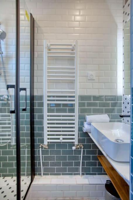 Parisian Gem: Heart Of The Latin Quarter- 2br Lift Parigi